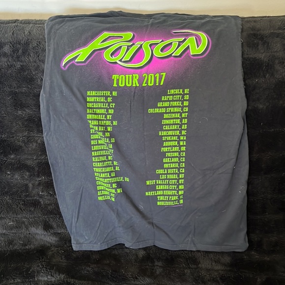 COPY - Poison cut of top - Picture 2 of 3